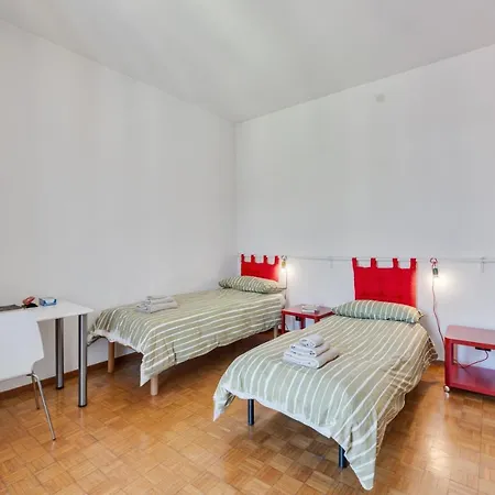 Oltretorrente Ampio Con Balconi Parma