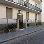 Oltretorrente Ampio Con Balconi Parma