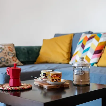 Oltretorrente Ampio Con Balconi Apartamento