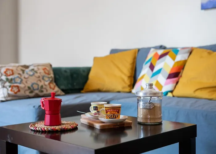 Oltretorrente Ampio Con Balconi Apartment