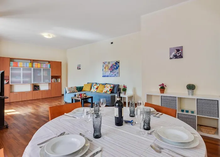 Oltretorrente Ampio Con Balconi Apartamento *