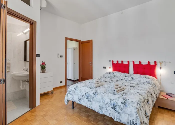 Oltretorrente Ampio Con Balconi Apartamento *